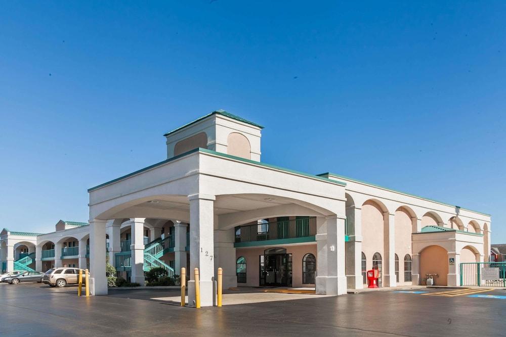 Super 8 By Wyndham Murfreesboro Exteriér fotografie
