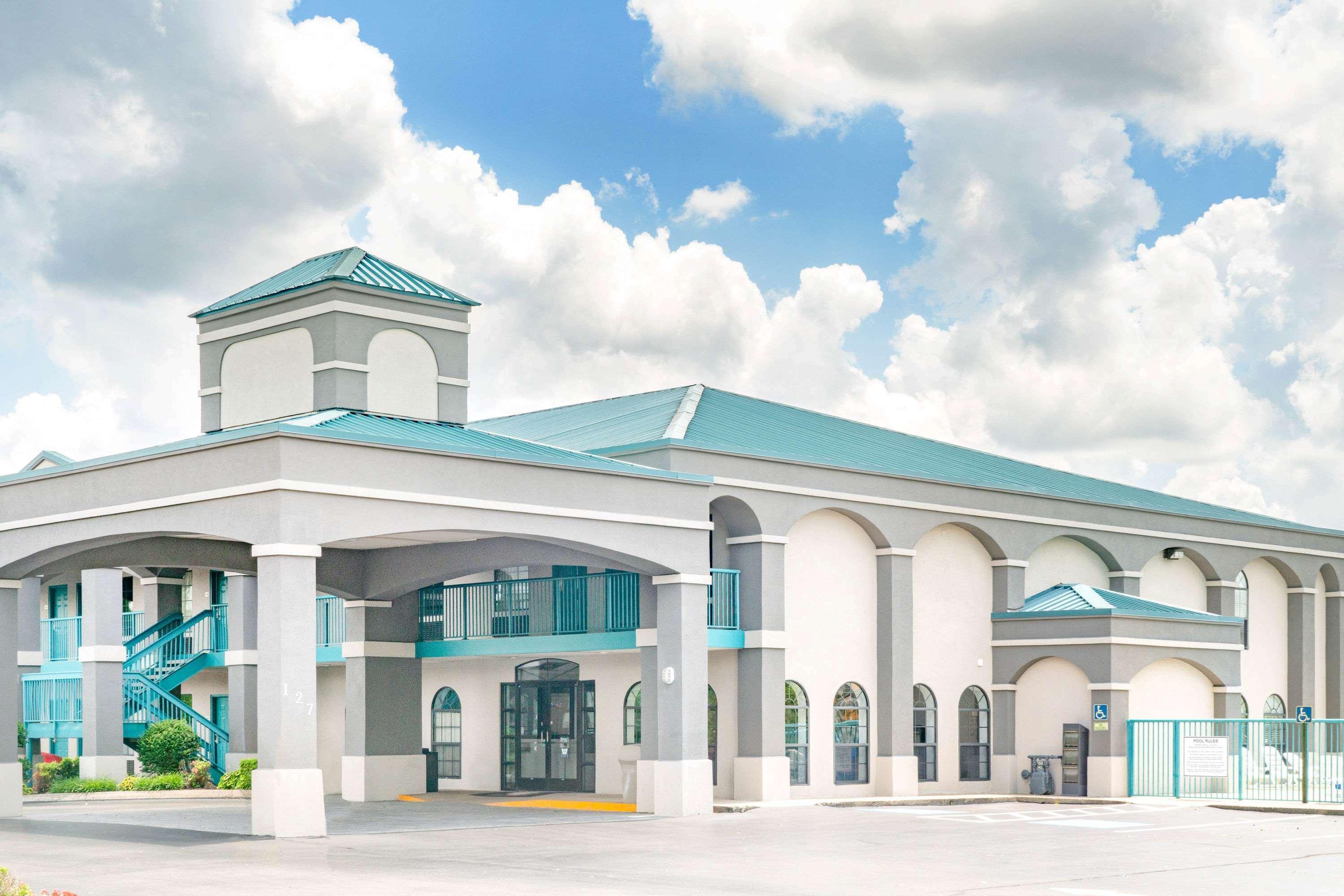 Super 8 By Wyndham Murfreesboro Exteriér fotografie